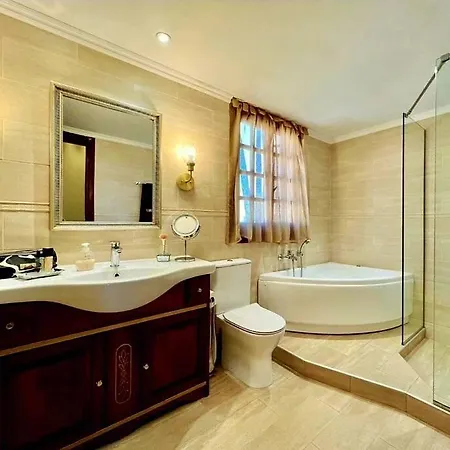 Poli House Family W/ Pool Villa